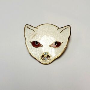 Red eye cat pin